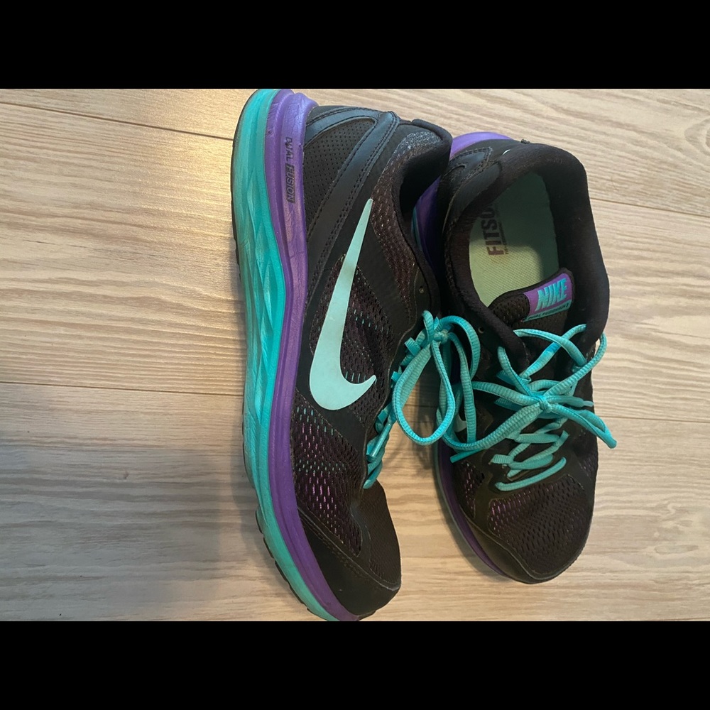 Nike size 10 women’s shoes